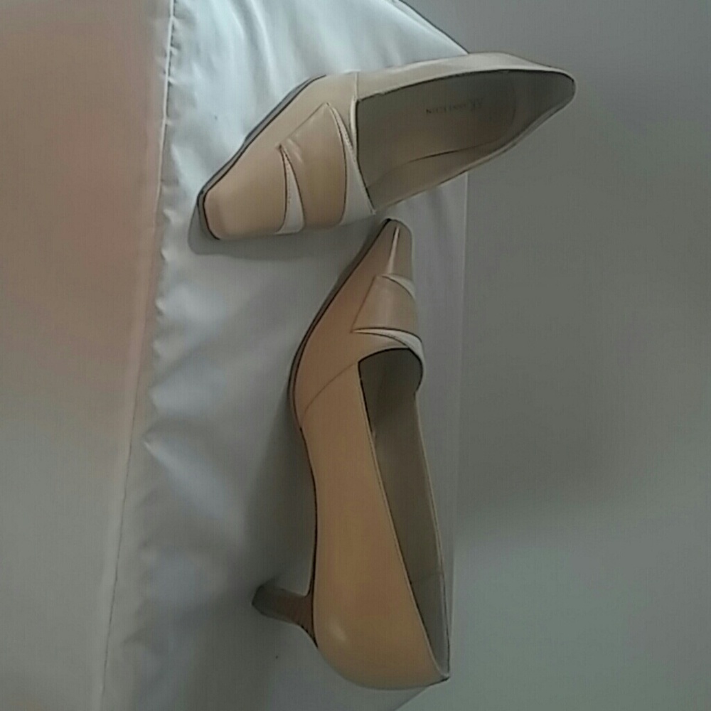 Anne Klein Pumps